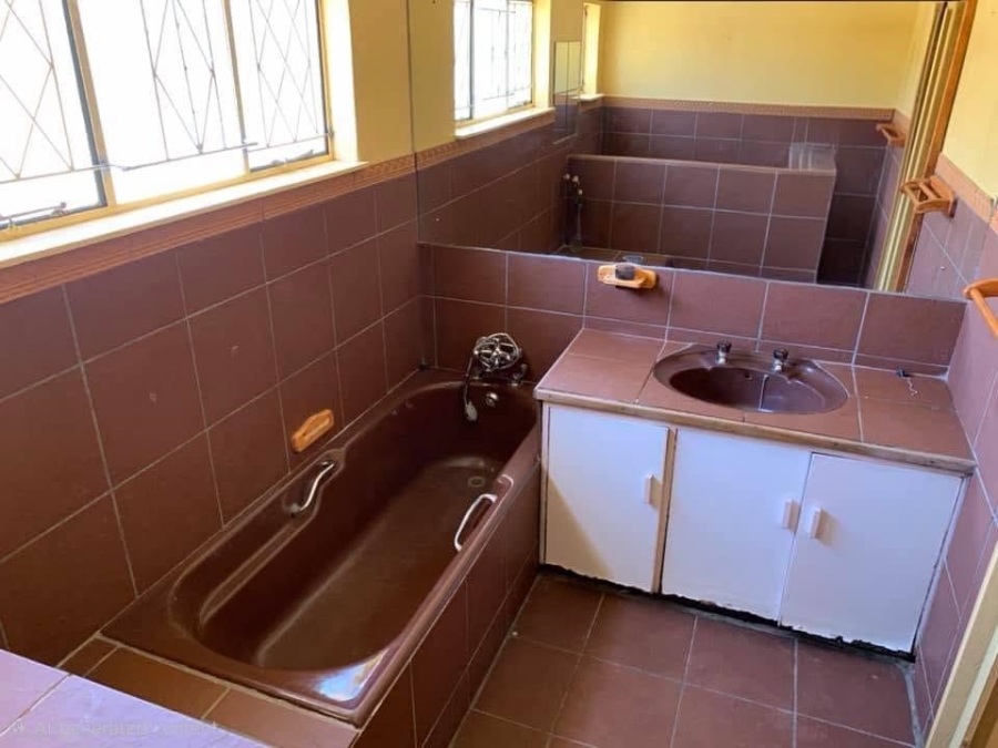 12 Bedroom Property for Sale in Universitas Free State